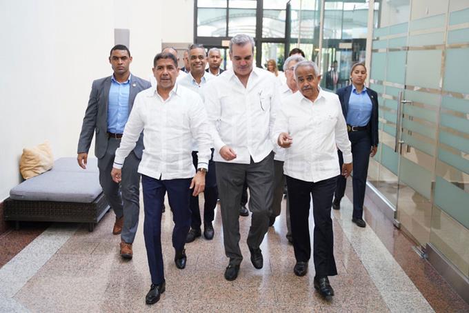  Osmar Benítez: “El campo no necesita más mano de obra haitiana”