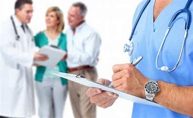  Denuncian médicos no han recibido sueldo 13