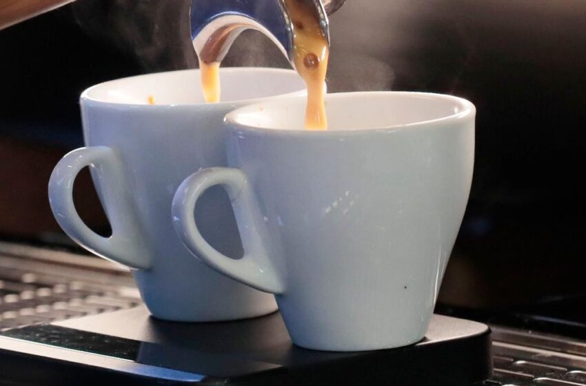  Los expertos piden que no tomes café en este momento del día (y casi todo el mundo lo hace)