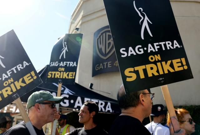  Guionistas de Hollywood acuerdan terminar huelga, vuelven al trabajo el miércoles
