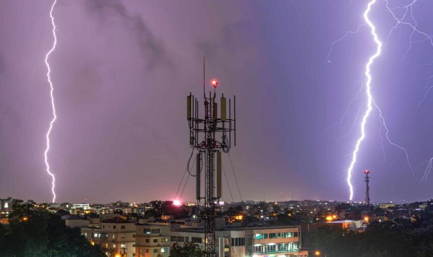  Tormentas eléctricas y aguaceros iluminaron la noche en el Gran Santo Domingo
