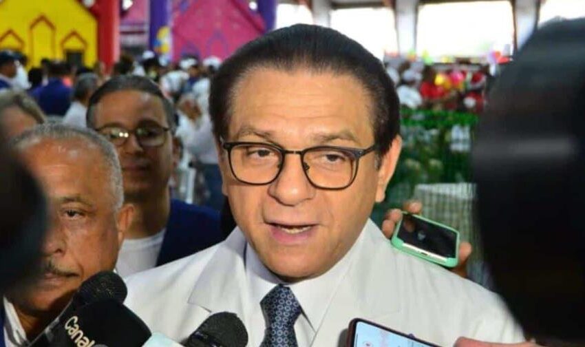  Daniel Rivera llama a la población a mantenerse alerta para prevenir variante JN-1 del COVID-19