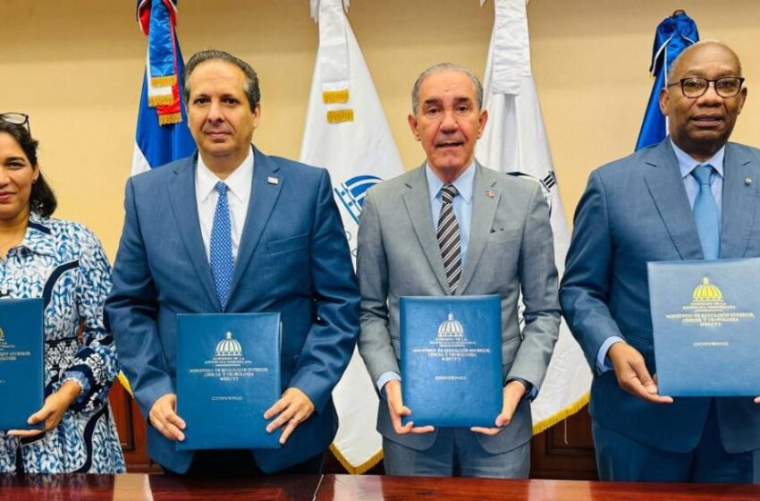  Entidades firman convenio de capacitación a auxiliares y bachilleres técnicos en enfermería