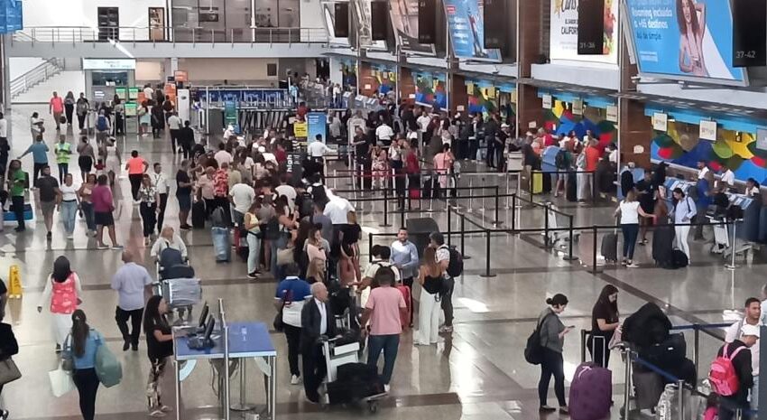  Al menos cinco vuelos tuvieron retrasos en Aeropuerto Las Américas por fallo informático