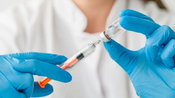  Los pacientes europeos empiezan a recibir la primera vacuna mundial contra el cáncer de pulmón: «Ensayo revolucionario»