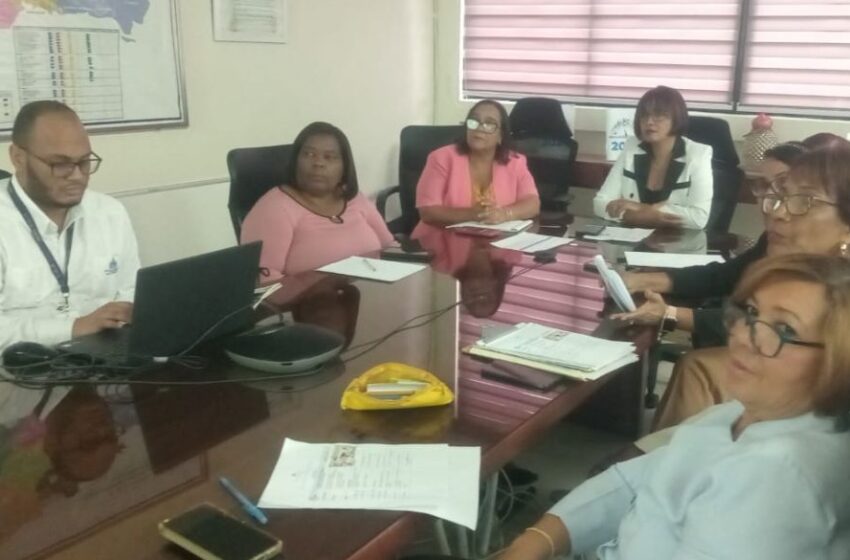  Dirección de enfermería imparte taller sobre alimentación enteral neonatal