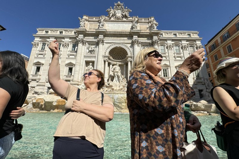  Lanzar una moneda a la Fontana de Trevi ahora costará 2 euros