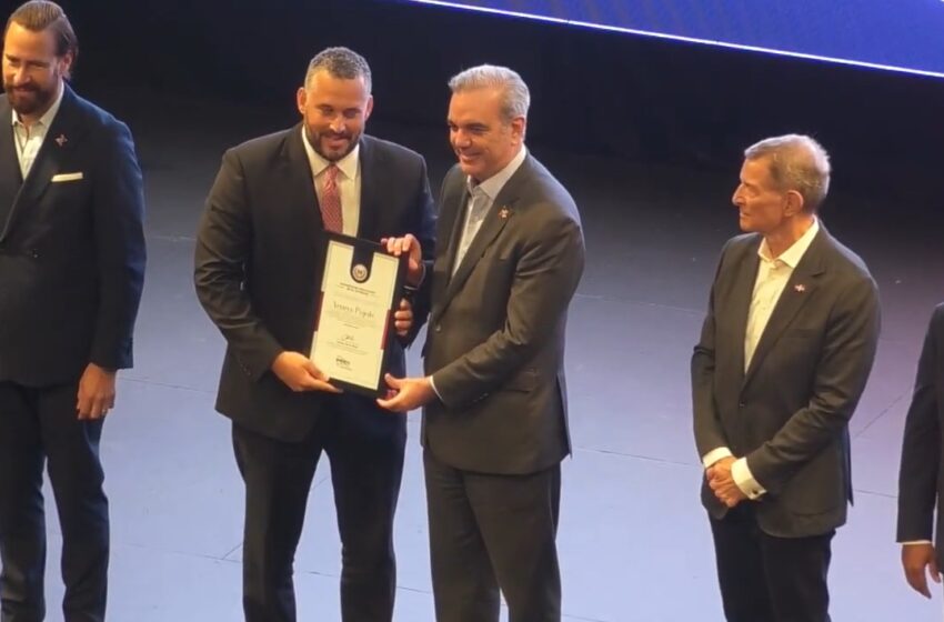  Abinader y el INDEX reconocen dominicanos destacados en EU