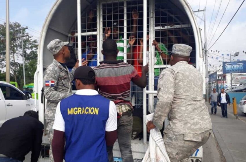  R. Dominicana deportó a más de 15 mil haitianos en 17 días