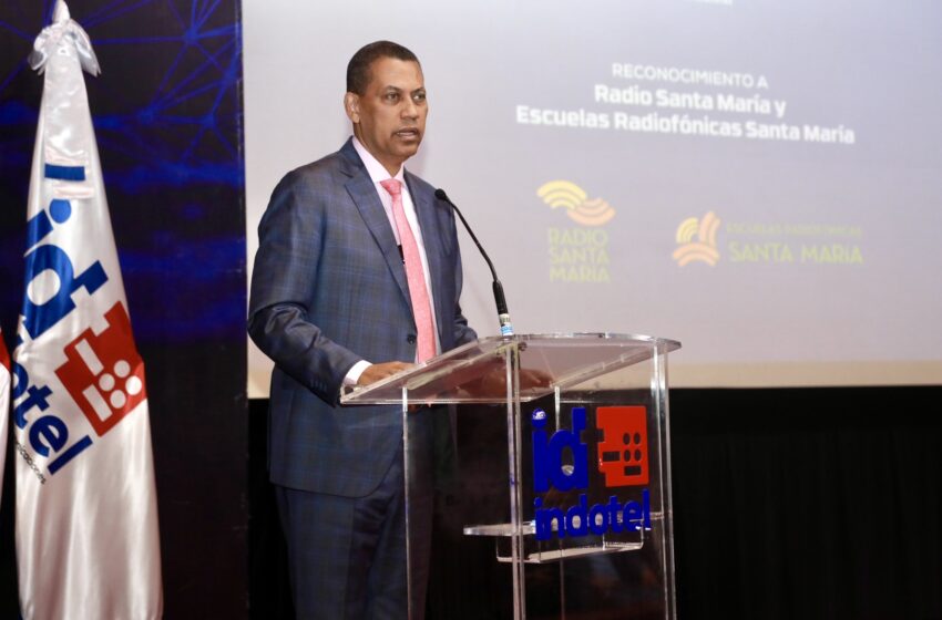  INDOTEL reconoce a Radio Santa María y Escuelas Radiofónicas Santa María por sus trayectorias y aportes a la educación