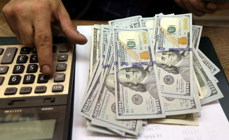  Dólar bajó 53 centavos y este miércoles era vendido a $59.13