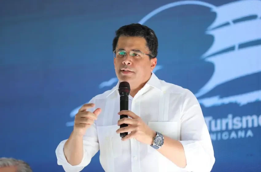  Ministro de Turismo dice RD crece como potencia turística mundial, en parte por capital español