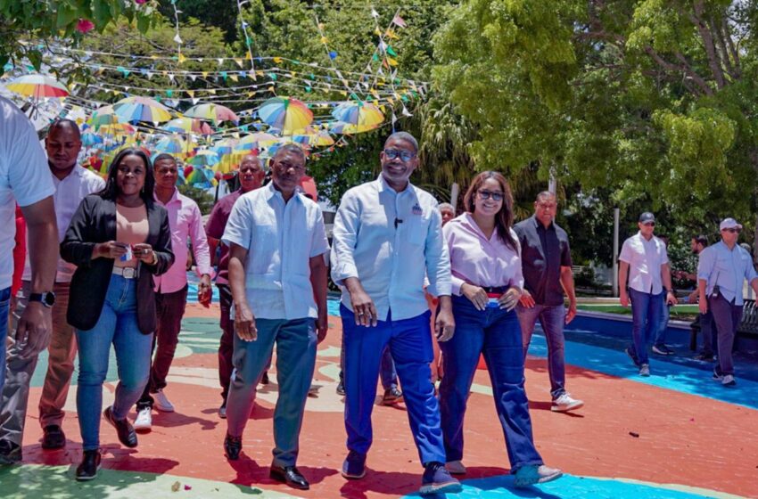  Robert Polanco afirma jornadas de Propeep no tienen color: “Nuestro compromiso es trabajar en favor de la gente más necesitada”