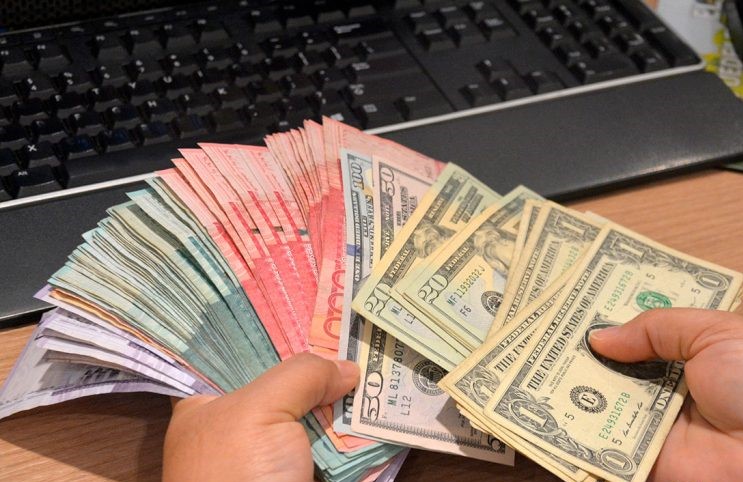  El dólar subió 15 centavos; este martes era vendido a RD$59.44