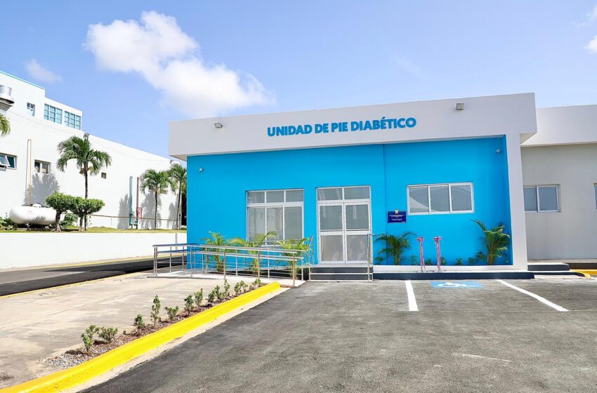  Presidente Abinader deja inaugurada unidad de pie diabético en Hospital de Herrera, Marcelino Vélez Santana