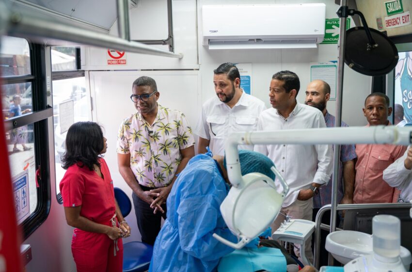  Propeep impacta con servicios sociales en el corazón del emblemático barrio San Carlos; Distrito Nacional