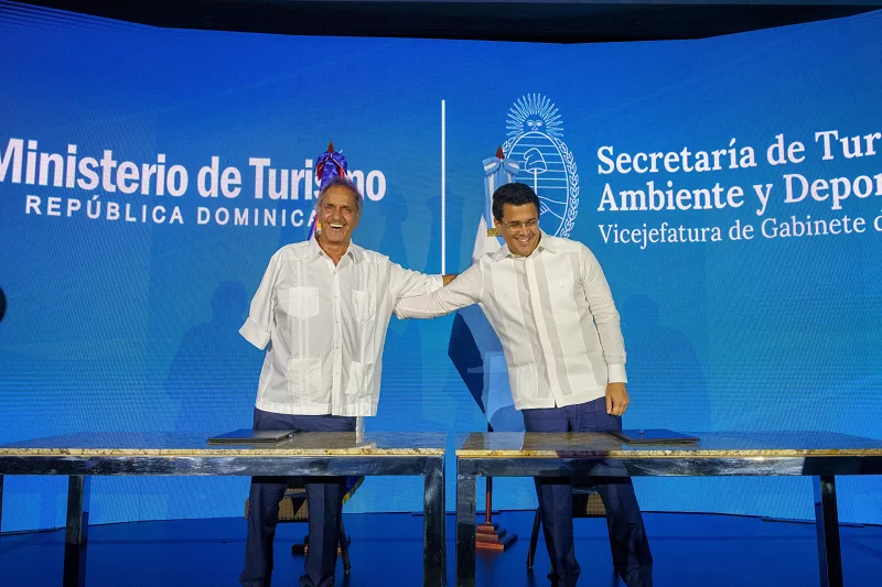  Llegada de turistas argentinos a RD casi se duplica en lo que va de 2025