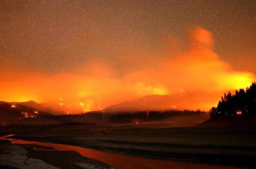  EE. UU. alerta del calor en su frontera con México y de los incendios en su límite con Canadá