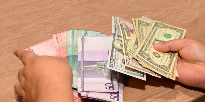  El dólar subió 12 centavos; este miércoles era vendido a $62.52