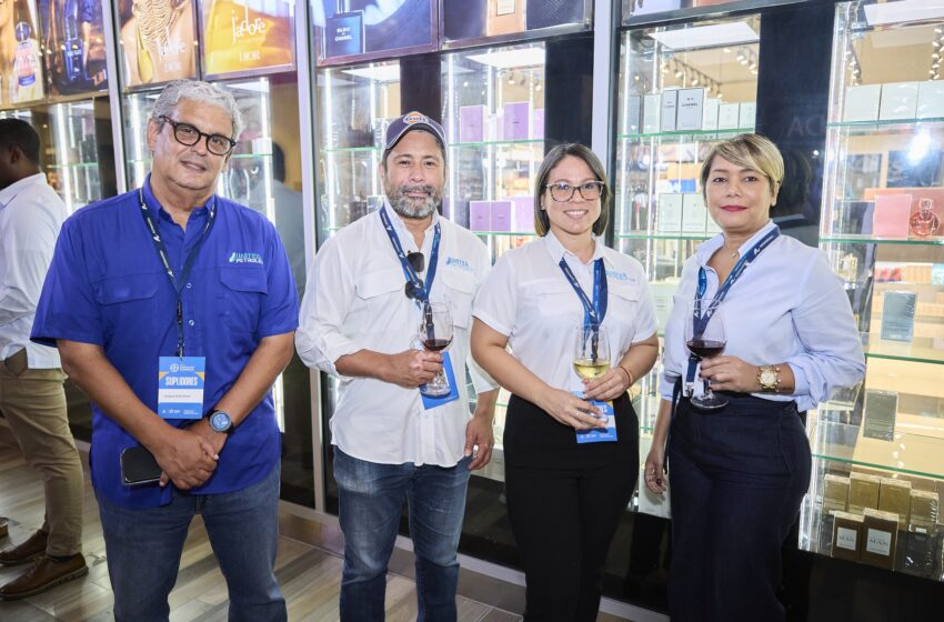  Caribbean Turf lanza el minibús eléctrico Club Car Transporte turístico y corporativo sostenible