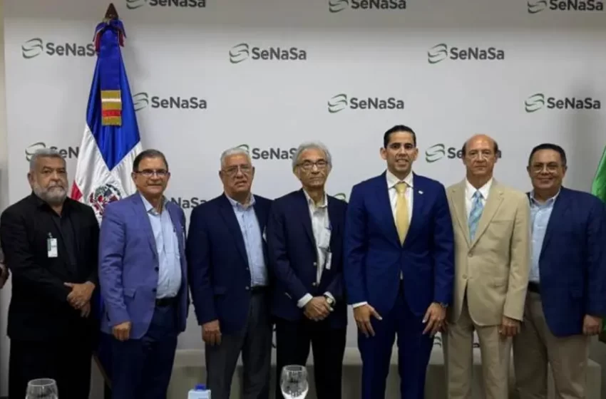  Directivos de Andeclip tratan situación de prestadoras con director de SENASA