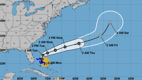  Imelda se convierte en huracán y amenaza con lluvias