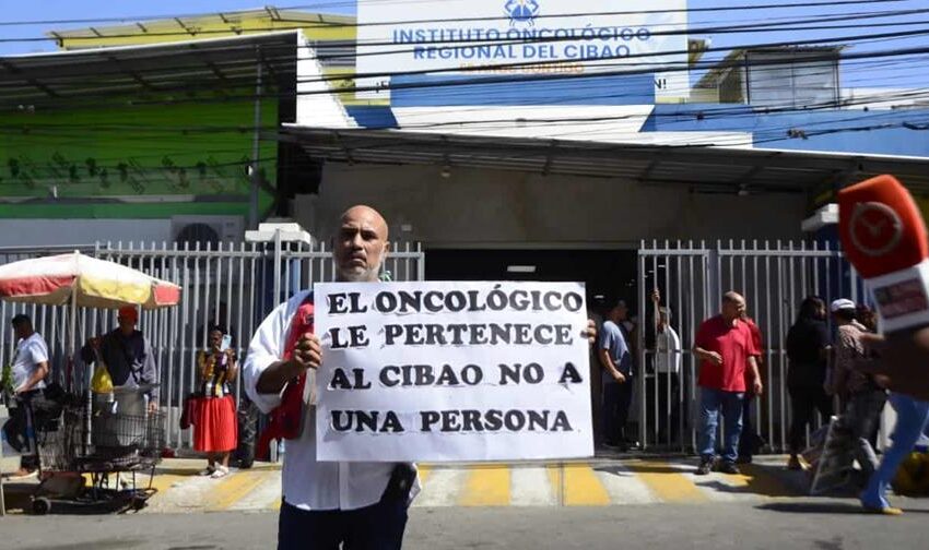  Pacientes denuncian alzas en servicios del Oncológico del Cibao
