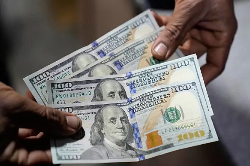  Dólar subió 19 centavos; este miércoles era vendido a $63.16