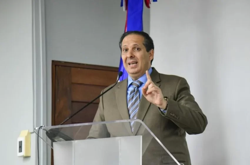  Ministro Atallah resalta la salud mental como pilar esencial en el bienestar colectivo