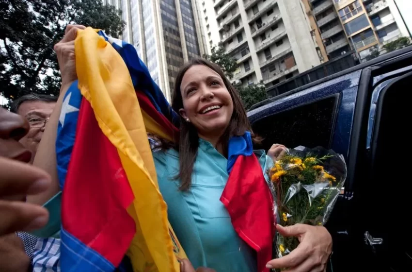  Abinader felicita a María Corina Machado por el Nobel de la Paz 2025: «eres un faro de esperanza para tu país y para el mundo»