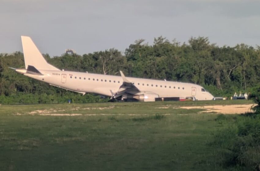  Un avión aterriza de emergencia en el Aeropuerto Las Américas