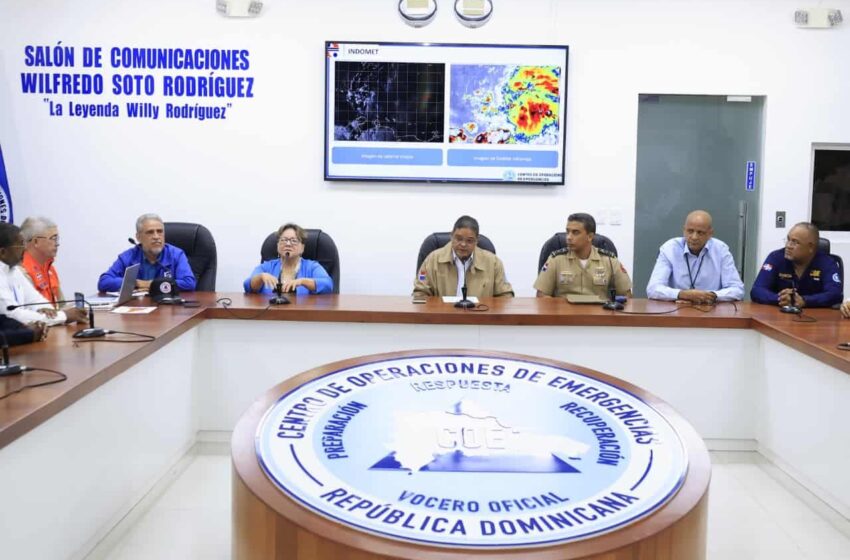  Gloria Ceballos: lluvias del sistema tropical comenzarán esta tarde y podrían extenderse al sábado