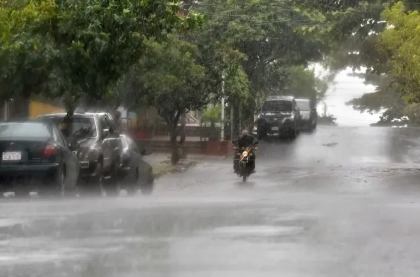  Jean Suriel advierte sobre posible formación de tormenta y lluvias intensas en RD