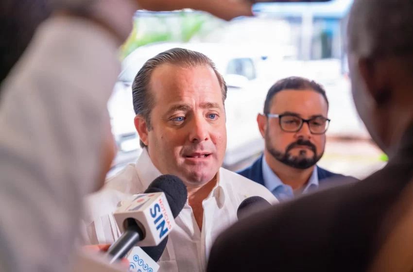  Abinader se reunirá esta tarde con autoridades para planificar respuesta a fenómeno atmosférico