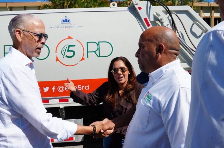  Eco5RD continúa la Ruta de la Limpieza Navideña en Higüey y la región Este