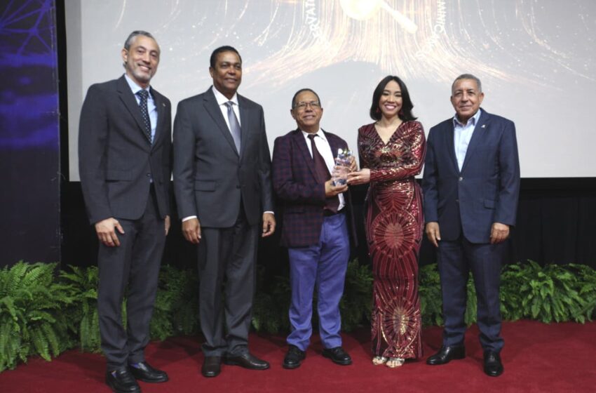  Con rotundo éxito, Observatorio de Medios Digitales celebra Premio Nacional de Periodismo Digital 2025