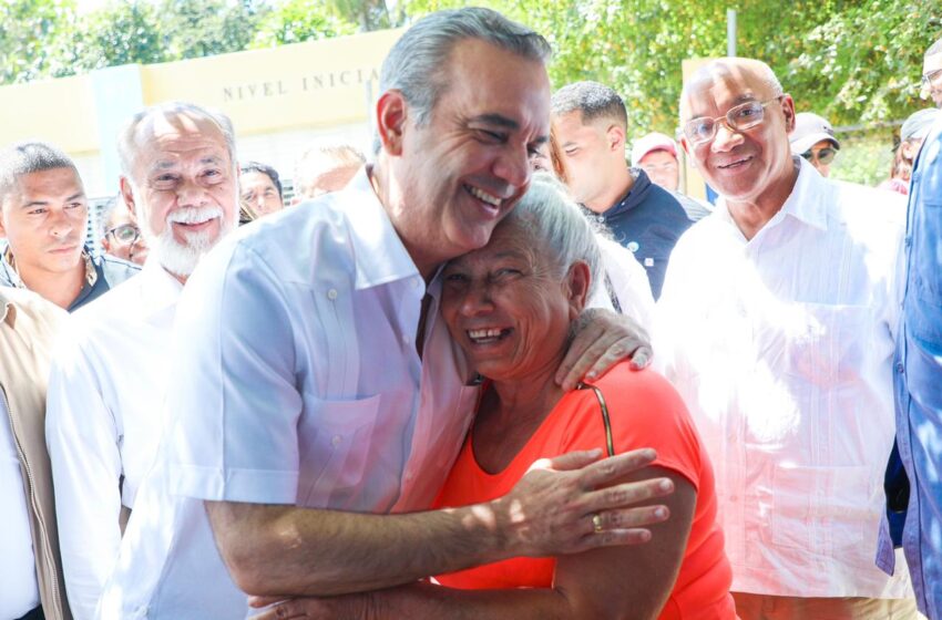  Presidente Abinader sostendrá almuerzo este sábado con militares en el Ministerio de Defensa; participará en el XIX Congreso Nacional Ordinario «Un Nuevo Contrato Social” en el Distrito Naciona