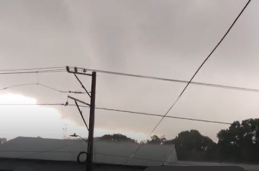  Fuerte tornado en Mao afectó casas y sembradíos este sábado