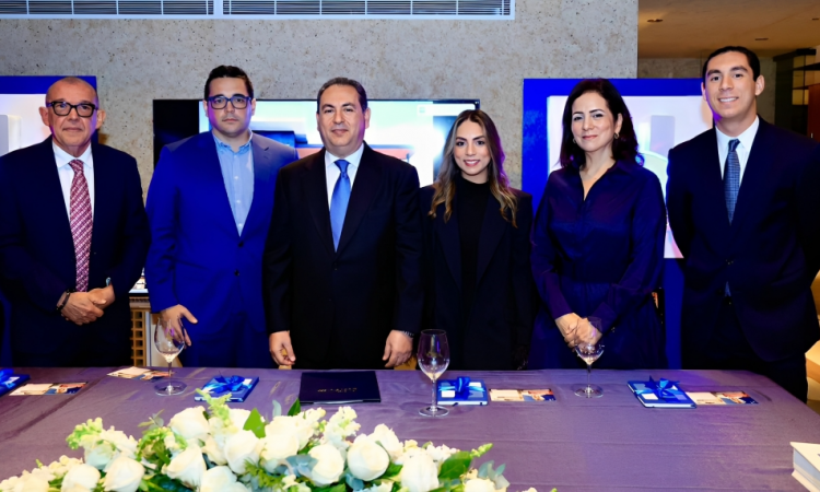  HS Medical Center integra al Dr. René Sotelo, pionero internacional en cirugía robótica