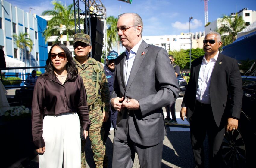  Presidente Abinader pone en marcha “Navidad con Garantía de Paz 2.0” con despliegue de cerca de 28,000 agentes para reforzar la tranquilidad y la convivencia en todo el país