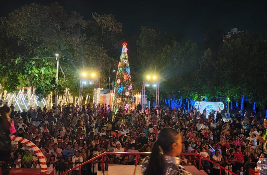  Mas de 400 mil personas visitaron Villa Navidad este 25 de Diciembre
