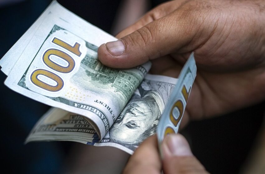  El dólar subió 33 centavos; este miércoles era vendido a $64.18
