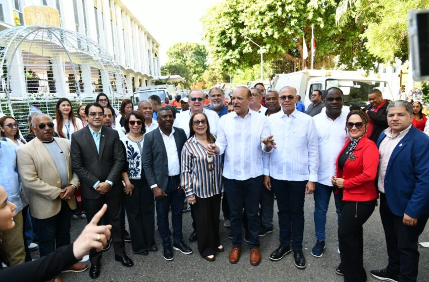  Ulises Rodríguez pone en marcha “Limpieza Navideña Eco5RD” para garantizar un Santiago limpio