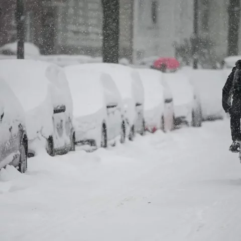  Nueva Jersey declara estado de emergencia y restricciones en carreteras por tormenta