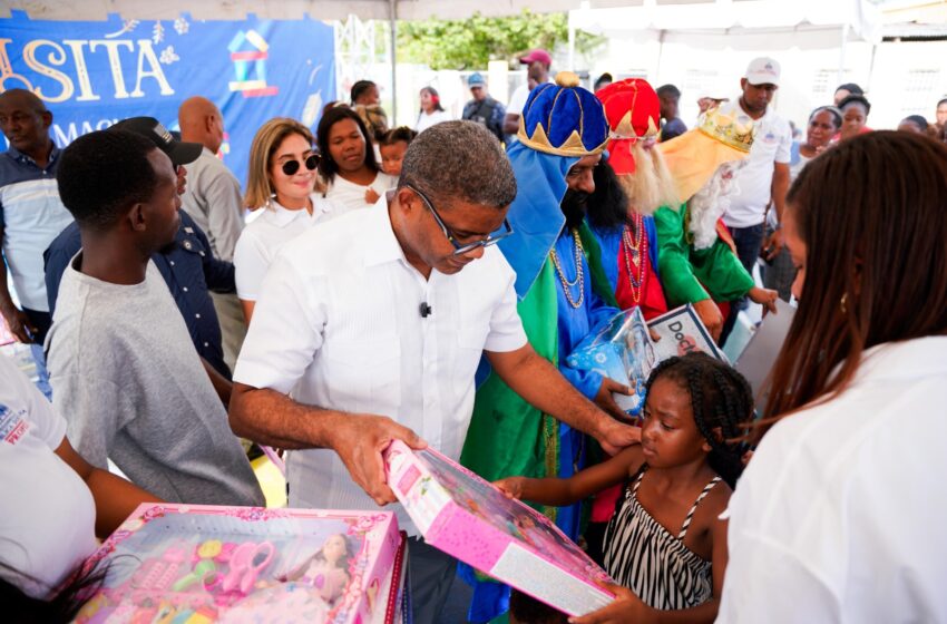  Propeep lleva alegría y diversión a los niños con la entrega de regalos por el Día de los Reyes