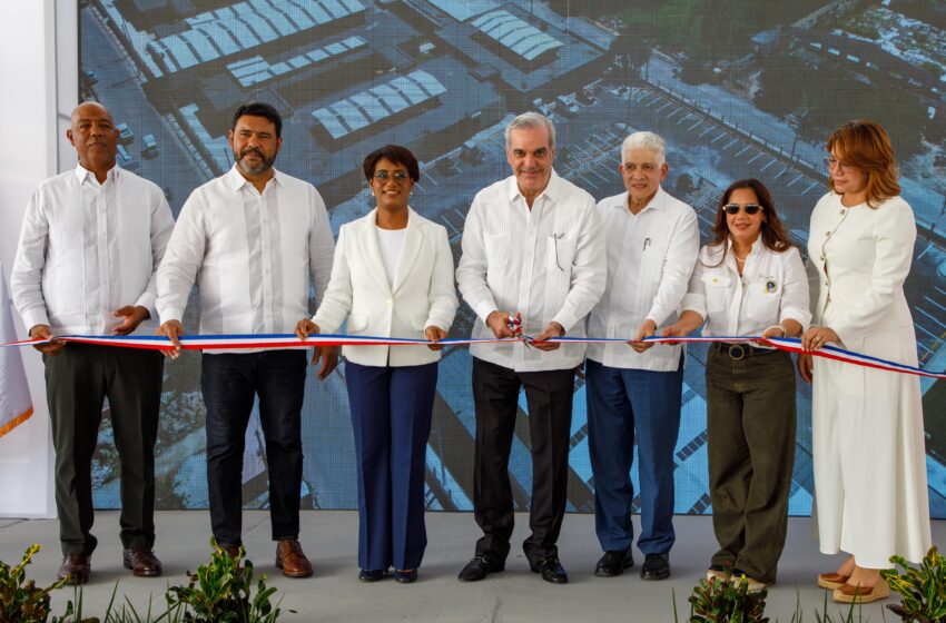  Presidente Abinader inaugura moderno mercado municipal que beneficiará directamente a más de 200 pequeños y medianos comerciantes en Higüey