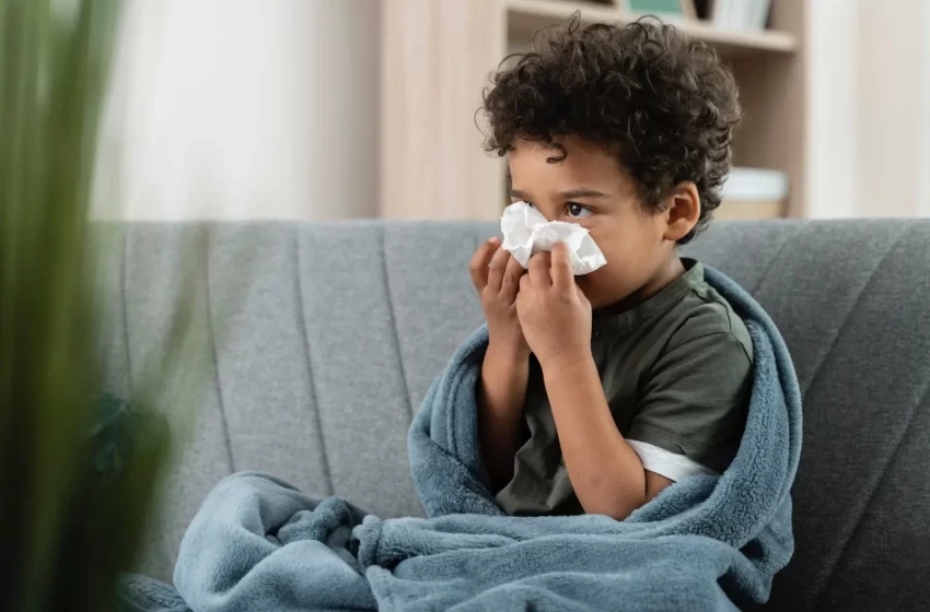  Infectólogo advierte sobre aumento de virus respiratorios en niños