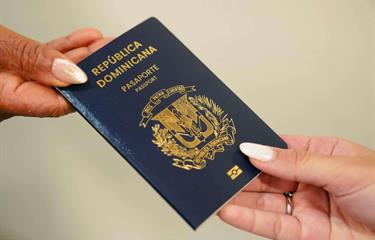  Pasaporte tendrá seguro de repatriación en caso de fallecimiento para dominicanos en el exterior