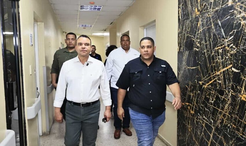  El SNS afirma que unos 53 hospitales de la red pública operan sin deudas