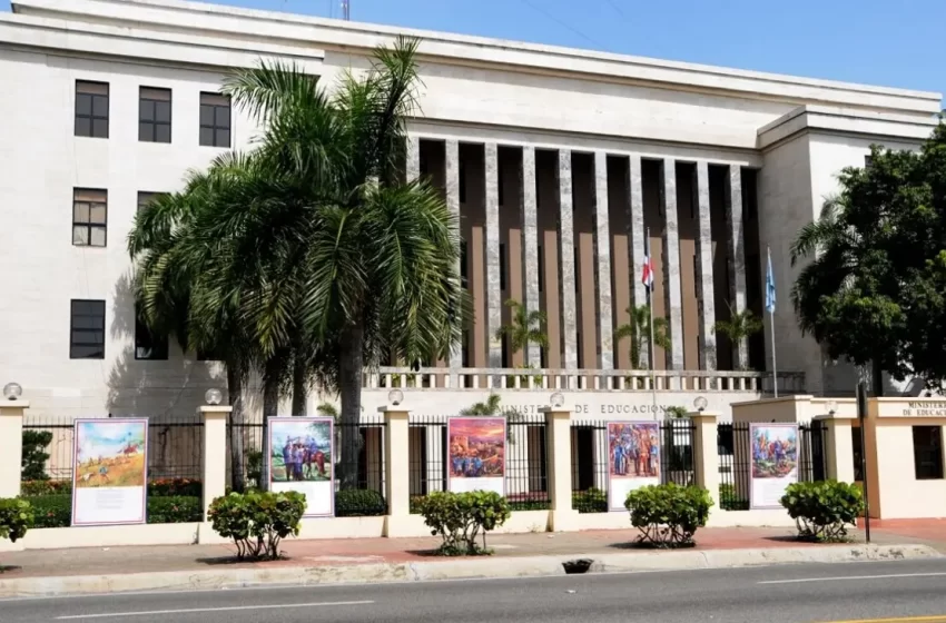  Minerd suspende clases en zonas con riesgos de inundaciones